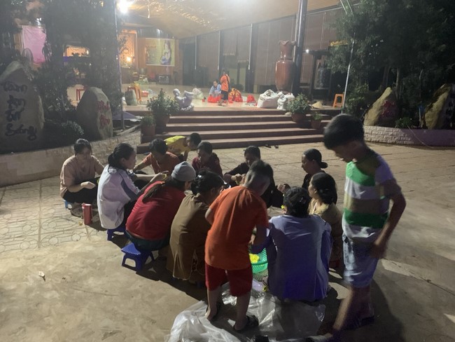 Chùa Suối Pháp - Tây Ninh: Hoàn thiện mô hình tiểu cảnh đón xuân Giáp Thìn