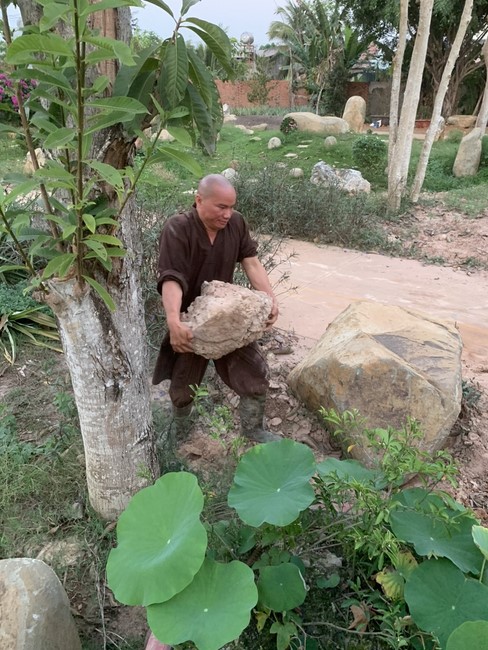 Chùa Suối Pháp - Tây Ninh: Hoàn thiện mô hình tiểu cảnh đón xuân Giáp Thìn