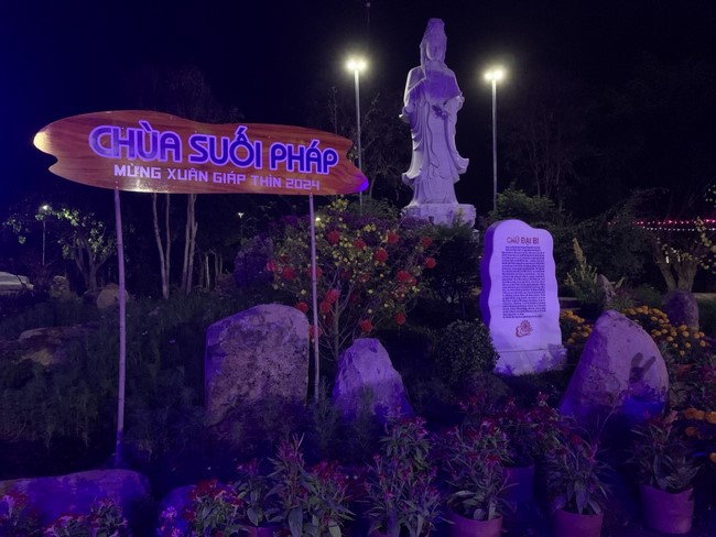 Chùa Suối Pháp - Tây Ninh: Hoàn thiện mô hình tiểu cảnh đón xuân Giáp Thìn