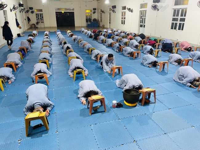 Repentant Ceremony on Jan. 29th, Year of the Dragon at Dong Cao pagoda, Thanh Hoa
