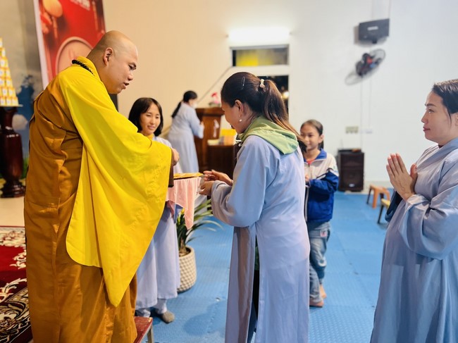 Repentant Ceremony on Jan. 29th, Year of the Dragon at Dong Cao pagoda, Thanh Hoa