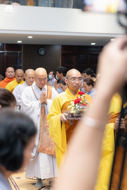 Visiting and preaching a Dharma talk at Hoang Phap pagoda of Ven. Pomnyun Sunim and Sr Giac Le Hieu