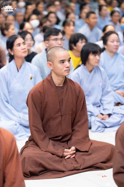 Visiting and preaching a Dharma talk at Hoang Phap pagoda of Ven. Pomnyun Sunim and Sr Giac Le Hieu