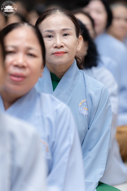 Visiting and preaching a Dharma talk at Hoang Phap pagoda of Ven. Pomnyun Sunim and Sr Giac Le Hieu