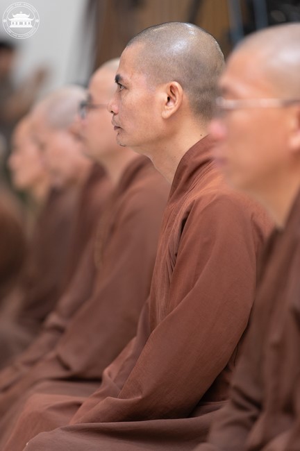 Visiting and preaching a Dharma talk at Hoang Phap pagoda of Ven. Pomnyun Sunim and Sr Giac Le Hieu