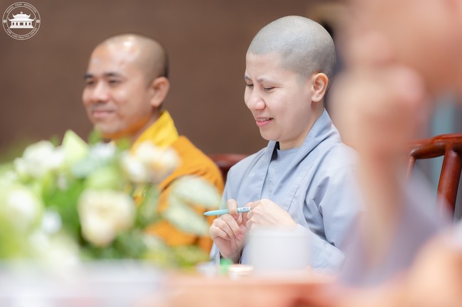 Visiting and preaching a Dharma talk at Hoang Phap pagoda of Ven. Pomnyun Sunim and Sr Giac Le Hieu