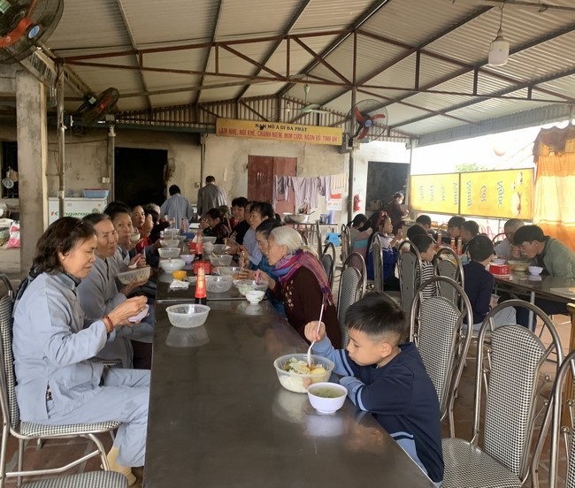 One - Day Practice at Dong Cao pagoda, Thanh Hoa