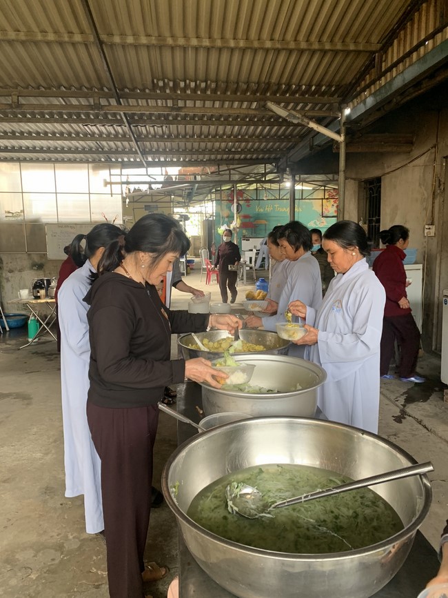 One - Day Practice at Dong Cao pagoda, Thanh Hoa