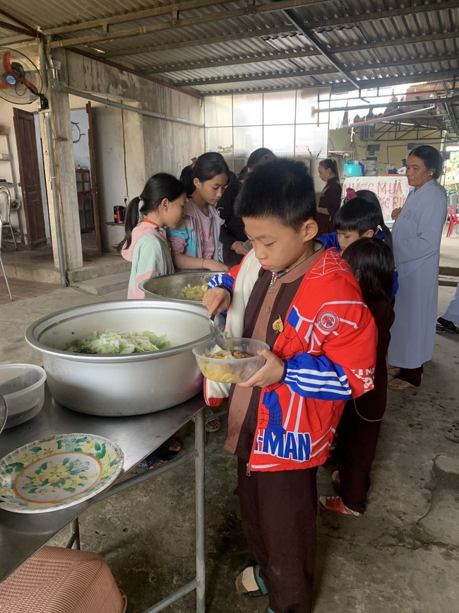 One - Day Practice at Dong Cao pagoda, Thanh Hoa