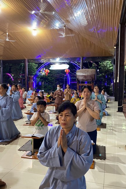 Repentance ceremony on Jan. 29th, Year of the Dragon at Suoi Phap Pagoda, Tay Ninh