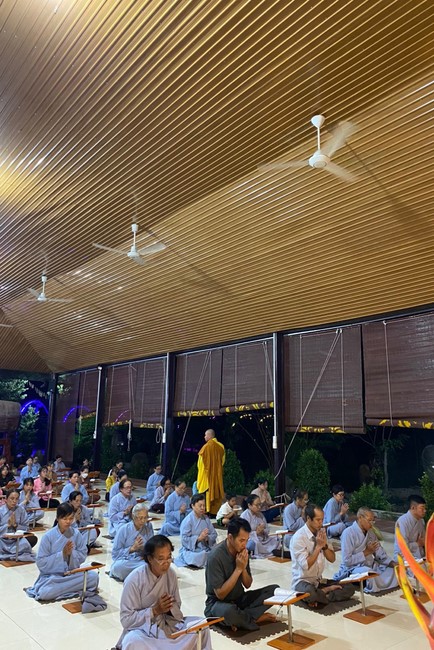 Repentance ceremony on Jan. 29th, Year of the Dragon at Suoi Phap Pagoda, Tay Ninh