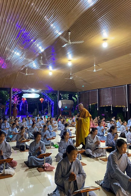 Repentance ceremony on Jan. 29th, Year of the Dragon at Suoi Phap Pagoda, Tay Ninh