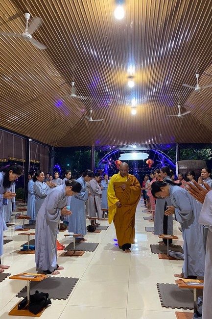 Repentance ceremony on Jan. 29th, Year of the Dragon at Suoi Phap Pagoda, Tay Ninh