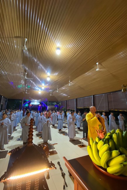 Repentance ceremony on Jan. 29th, Year of the Dragon at Suoi Phap Pagoda, Tay Ninh