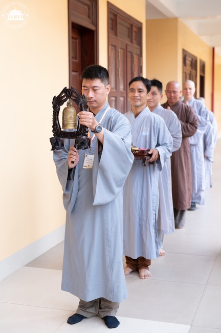 Khóa tu Một ngày sống thiền “Trọn vẹn nhận biết” cùng thầy Pháp Nhật