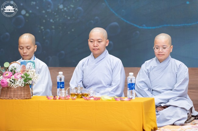 Khóa tu Một ngày sống thiền “Trọn vẹn nhận biết” cùng thầy Pháp Nhật