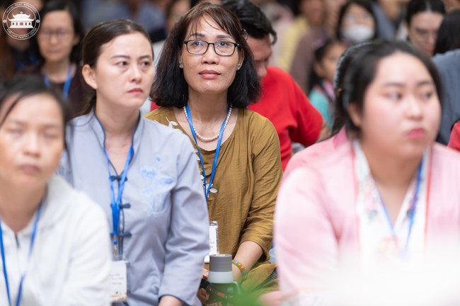 Khóa tu Một ngày sống thiền “Trọn vẹn nhận biết” cùng thầy Pháp Nhật