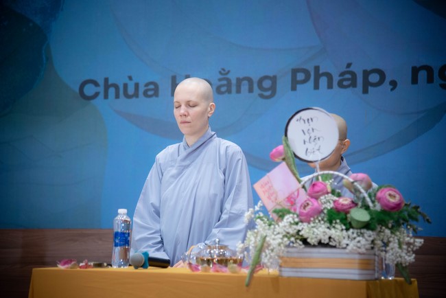 Khóa tu Một ngày sống thiền “Trọn vẹn nhận biết” cùng thầy Pháp Nhật