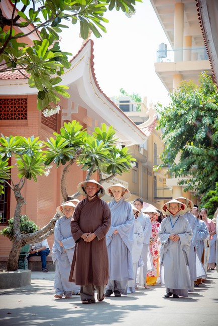 Khóa tu Một ngày sống thiền “Trọn vẹn nhận biết” cùng thầy Pháp Nhật