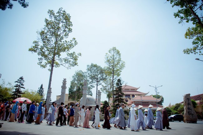 Khóa tu Một ngày sống thiền “Trọn vẹn nhận biết” cùng thầy Pháp Nhật