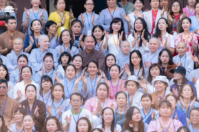 Khóa tu Một ngày sống thiền “Trọn vẹn nhận biết” cùng thầy Pháp Nhật