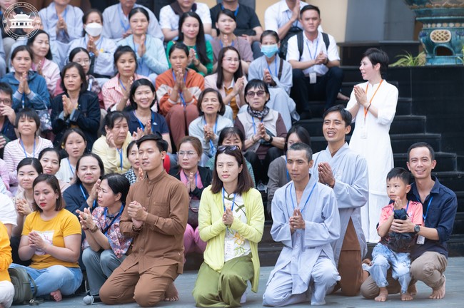 Khóa tu Một ngày sống thiền “Trọn vẹn nhận biết” cùng thầy Pháp Nhật