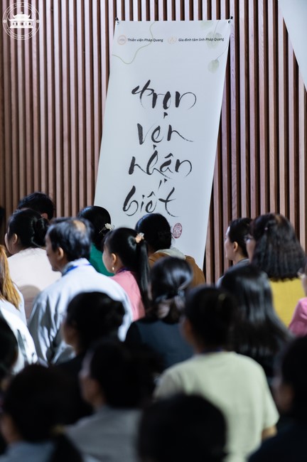 Khóa tu Một ngày sống thiền “Trọn vẹn nhận biết” cùng thầy Pháp Nhật