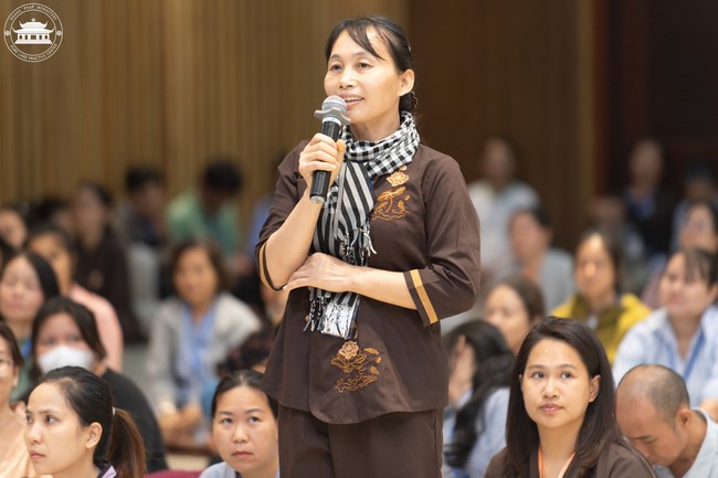 Khóa tu Một ngày sống thiền “Trọn vẹn nhận biết” cùng thầy Pháp Nhật