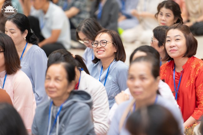 Khóa tu Một ngày sống thiền “Trọn vẹn nhận biết” cùng thầy Pháp Nhật