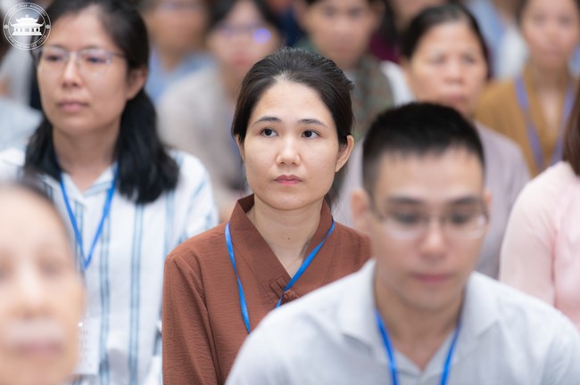 Khóa tu Một ngày sống thiền “Trọn vẹn nhận biết” cùng thầy Pháp Nhật