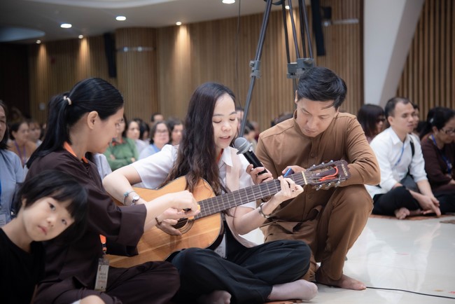 Khóa tu Một ngày sống thiền “Trọn vẹn nhận biết” cùng thầy Pháp Nhật