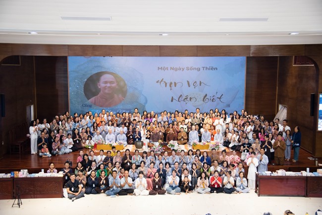 Khóa tu Một ngày sống thiền “Trọn vẹn nhận biết” cùng thầy Pháp Nhật