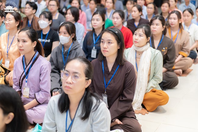 Khóa tu Một ngày sống thiền “Trọn vẹn nhận biết” cùng thầy Pháp Nhật