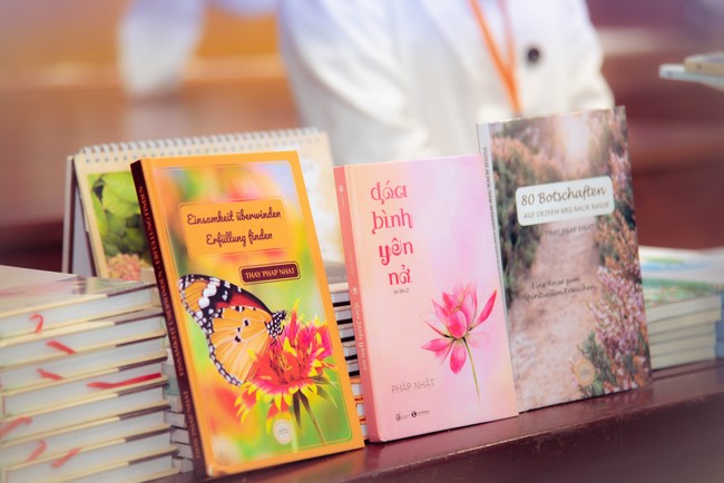 Khóa tu Một ngày sống thiền “Trọn vẹn nhận biết” cùng thầy Pháp Nhật