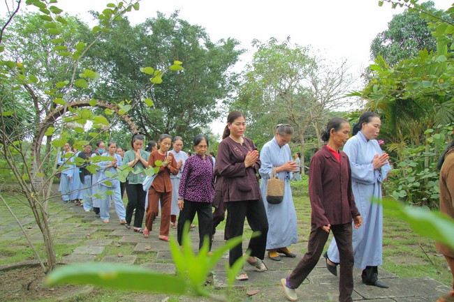 One-Day Practice at Giai Lam Pagoda - Ha Tinh
