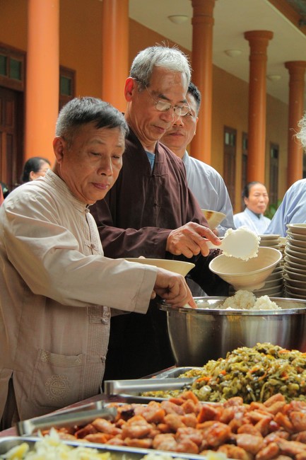 One-Day Practice at Giai Lam Pagoda - Ha Tinh