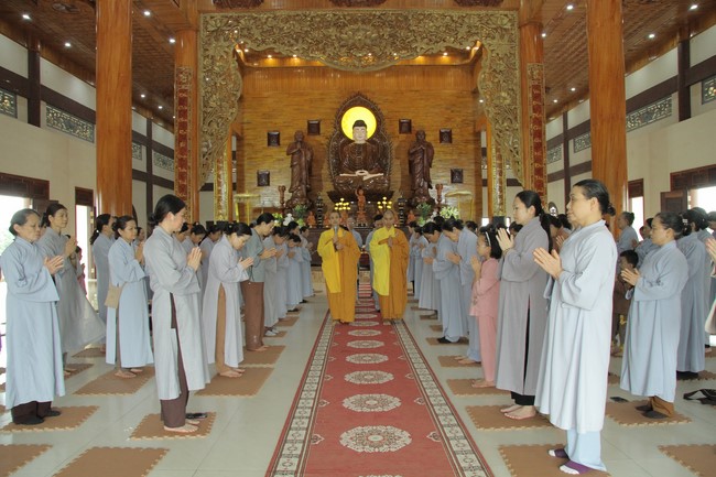 One-Day Practice at Giai Lam Pagoda - Ha Tinh