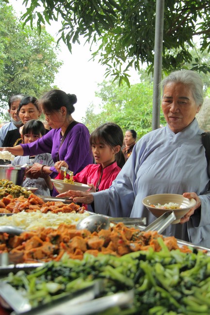 One-Day Practice at Giai Lam Pagoda - Ha Tinh