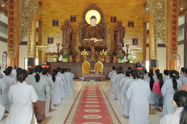 One-Day Practice at Giai Lam Pagoda - Ha Tinh