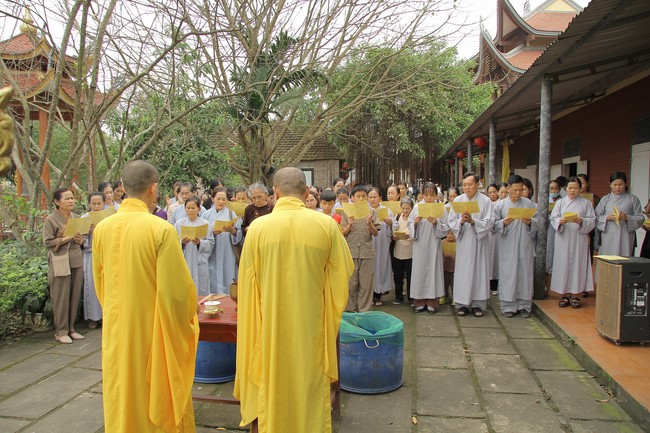 One-Day Practice at Giai Lam Pagoda - Ha Tinh
