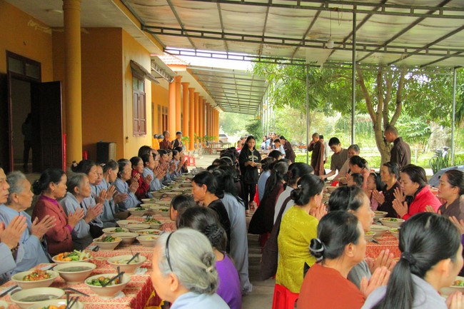 One-Day Practice at Giai Lam Pagoda - Ha Tinh