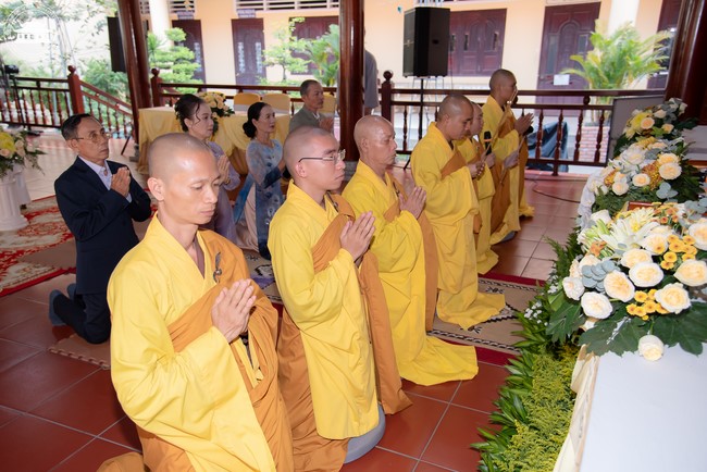 Wedding Ceremony at the pagoda