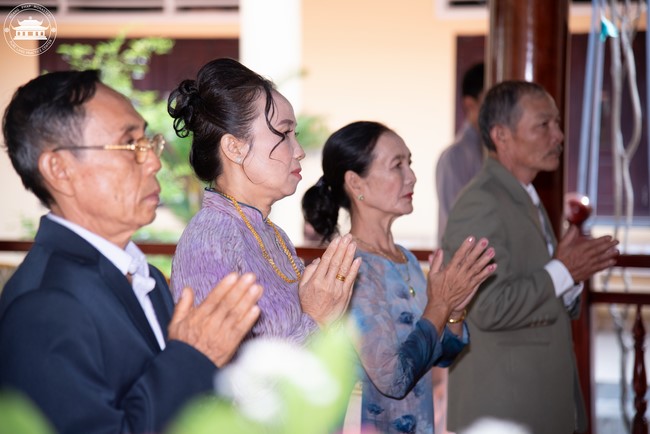 Wedding Ceremony at the pagoda