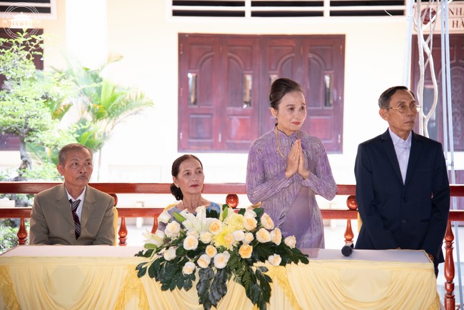 Wedding Ceremony at the pagoda