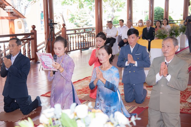 Wedding Ceremony at the pagoda