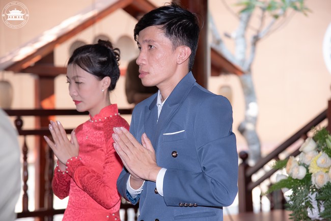 Wedding Ceremony at the pagoda