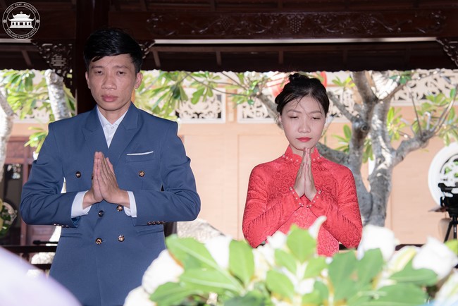 Wedding Ceremony at the pagoda