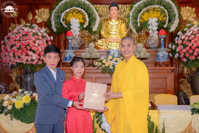Wedding Ceremony at the pagoda