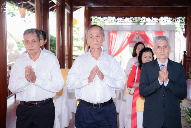 Wedding Ceremony at the pagoda