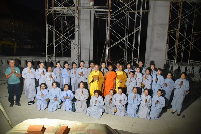 One-Day Retreat at Minh Chat ashram in Can Tho and offering to Khmer Theravada Buddhist University of the Charity Board.